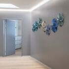 HEY-SIGN Wall Element Silent Flower absorbing sound through their raised, curved petals made of 5 mm thick felt in an office