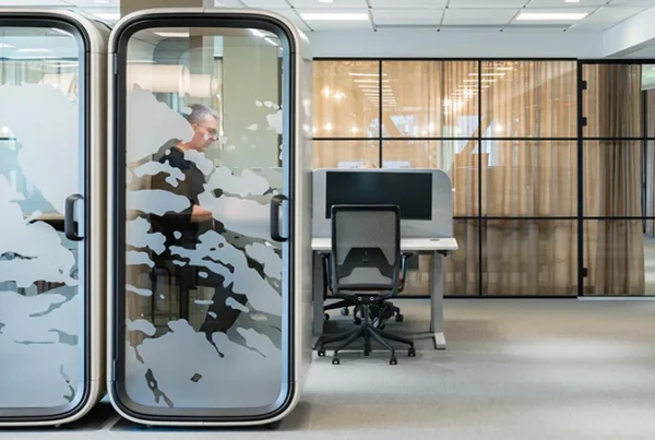 Your Brain Works Harder in an Open-Plan Office